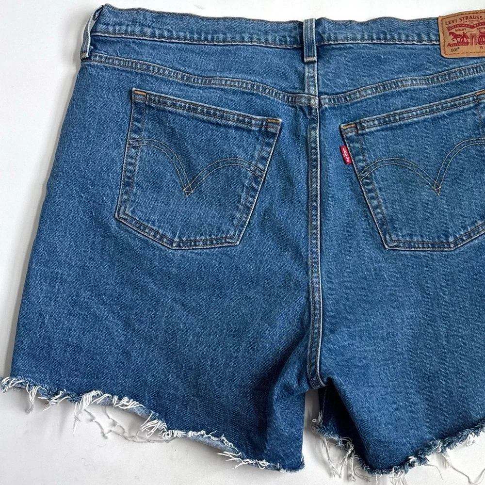 Levi's 501 High Rise Buttonfly Frayed Hem Blue Denim Jean Shorts Size 16W